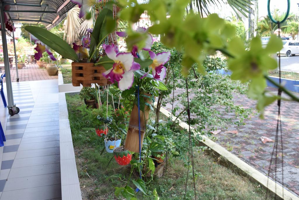 Hotel Sri Garden Sdn. Bhd. Kangar Exterior foto
